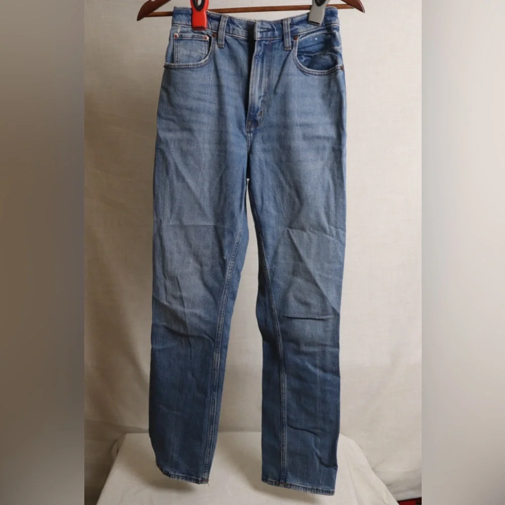 Abercrombie & Fitch Light Blue Straight Leg Jeans - Picture 2 of 11